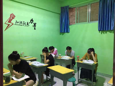 庆阳精英时代教育咨询 点亮陇东学子的成才之路